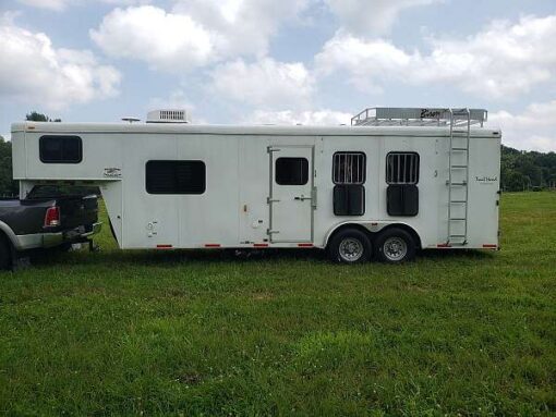 used horse trailers for sale