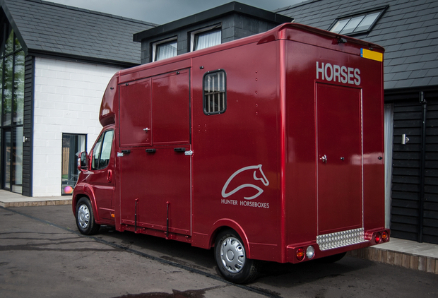 repossessed horseboxes for sale