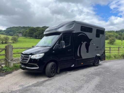 repossessed horseboxes for sale